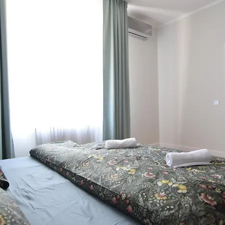 Beautiful In Old Apartament