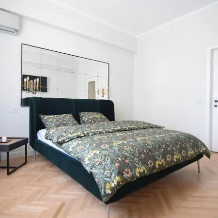 Apartment Beautiful In Old *