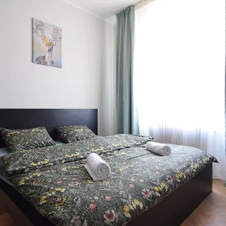 Beautiful In Old * בוקרשט