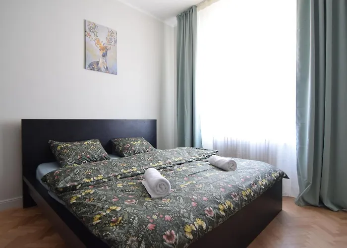 Beautiful In Old * Bukurešť