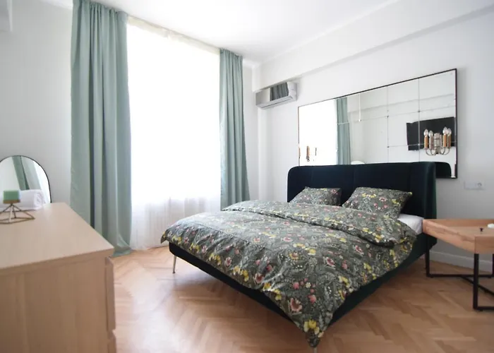 Beautiful In Old Apartman