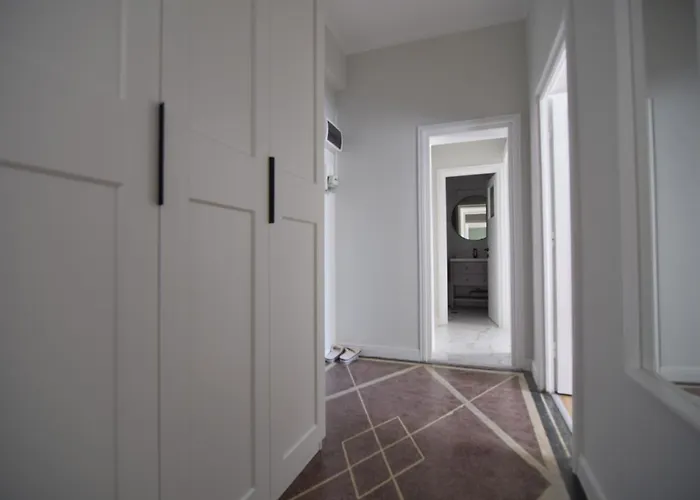 Beautiful In Old Apartman