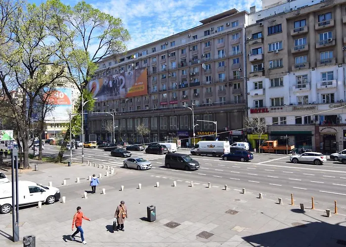 Beautiful In Old Apartman Bukarest
