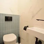 Beautiful In Old Apartman *